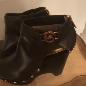 MK wedges